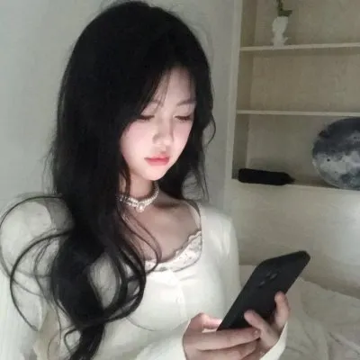 【真实绝症改编】《余命10年》小松菜奈坂口健太郎：得知自己只剩十年寿命，她决定不谈恋爱，却偏偏遇见了他