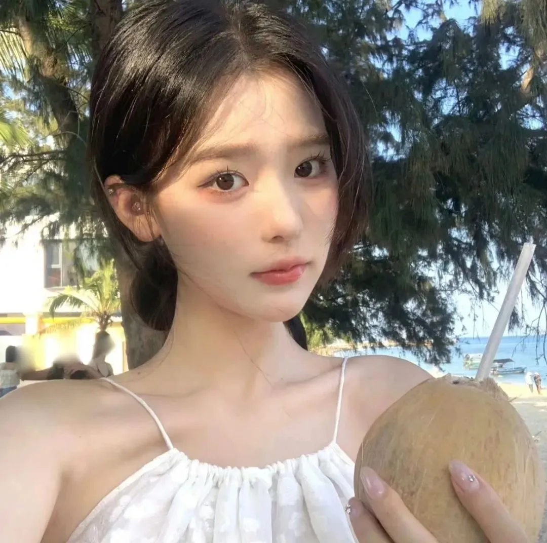 经典古装剧情片《王的男人》李准基绝美登场：民间戏子卷入残酷宫廷内斗，悲情落幕